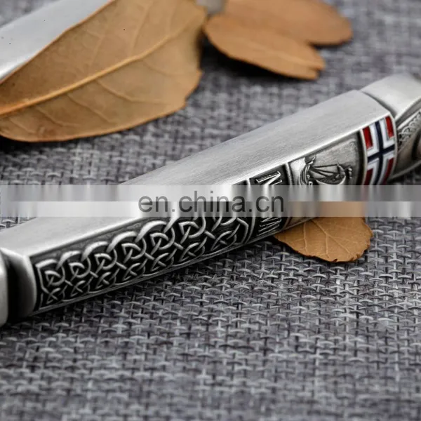 Customised Metal Walut Pliers photo-5