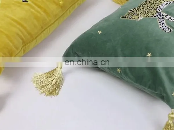 Decorative Velvet Throw Pillow Cushion Cover With Tassels for Couch