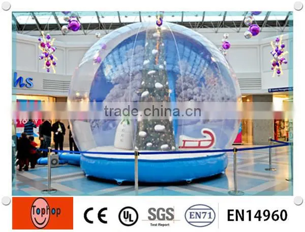 Snow Globe Type Christmas Inflatable Snow Globe