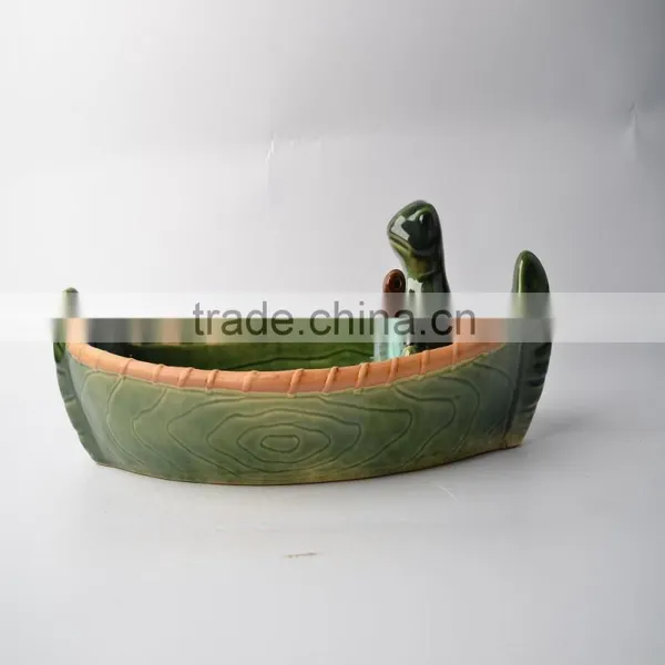 Personalized Ceramic Frog With Boat Shape photo-2