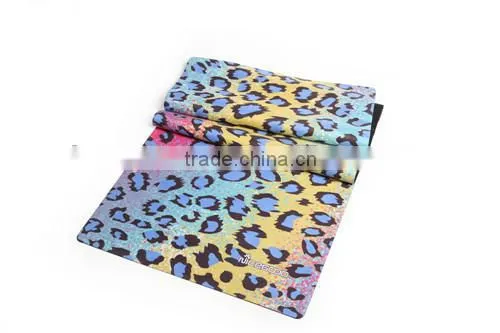 Natural Rubber Yoga Mat Foldable, Reversible, Machine Washable, Eco-Friendly, Biodegradable Materials. photo-6