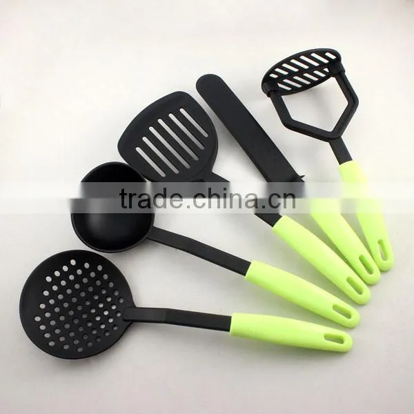 LFGB STANDARD NYLON KITCHEN TOOL photo-2