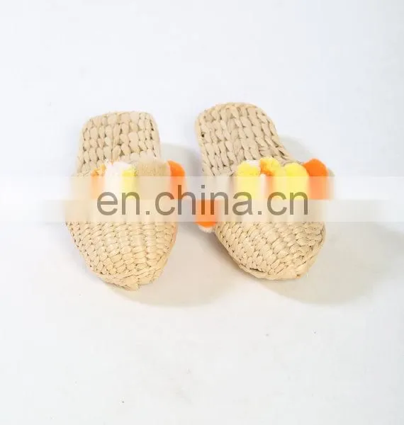 Wholesale Handwoven Grass Slippers Beach Shoes House Shoes Woman's Slippers photo-4