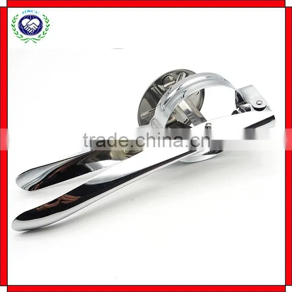 Press and Masher With 3 Large Interchangeable Discs photo-4