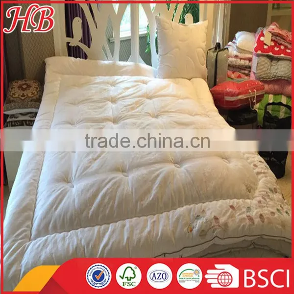 2016 Fashion Design ,100% Polyester King Size High Quality Service, Strict Inspection Different Style Plain Stitching Quilt photo-5