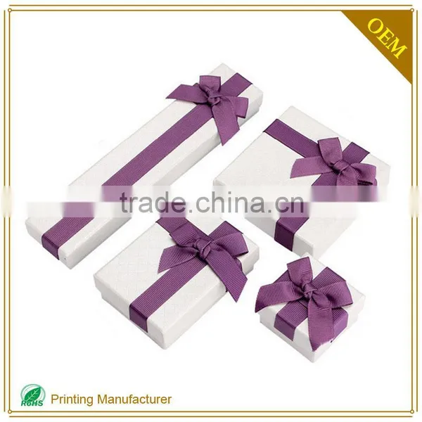 White Premium Hard Paper Gift Box With Lid Tray Custom Logo photo-2