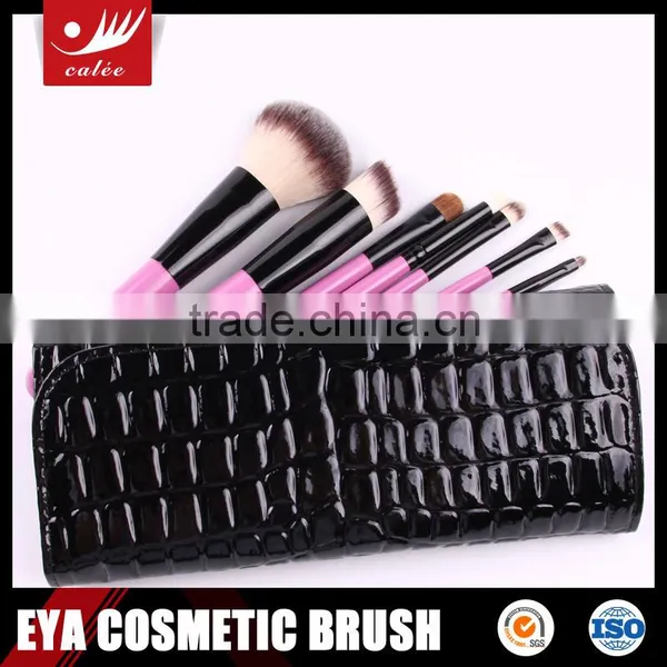 Makeup Brush Sets in Makeup Brush Pouch