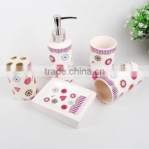 Ceramic Bathroom Set 4pcs With Love Decal photo-3