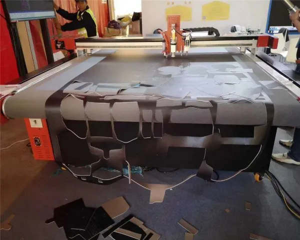 CNC Cutting Machine Garment Fabric Cutter 3016DK5 35mm Thickness Various Materials Automatic Cutting Machine photo-3