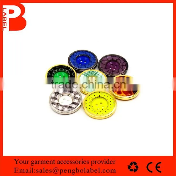 Recycles Gold Fancy Plastic Buttons for Childrends Clothing photo-2