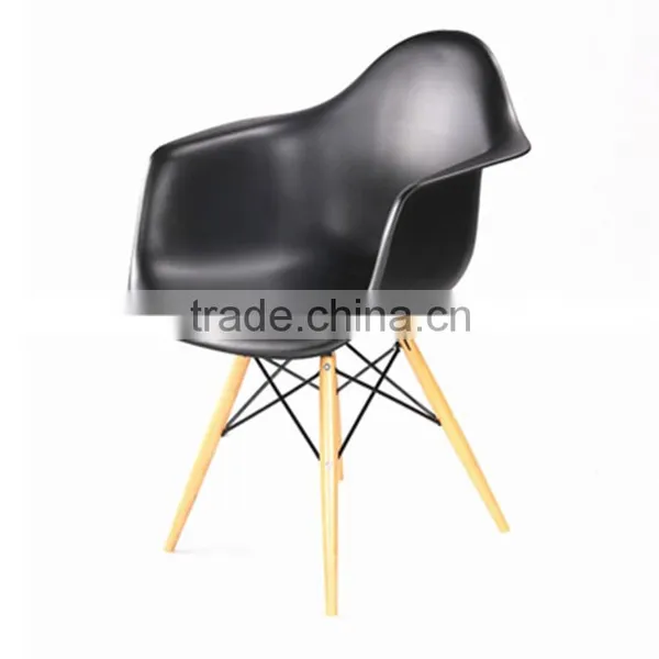 Woodlegs Plastic Dining Arm Chair photo-2