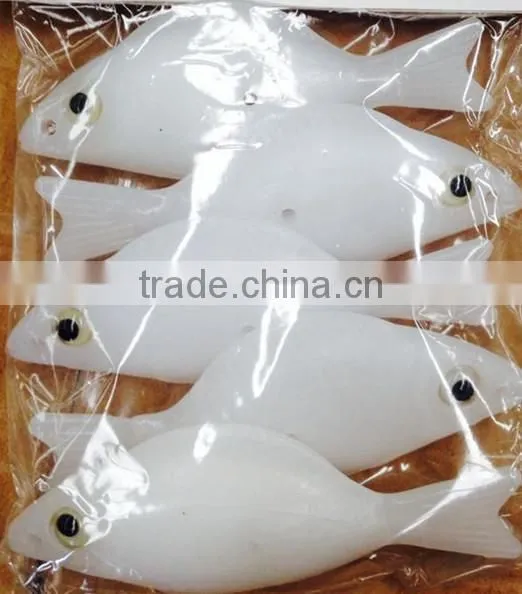 HARD PLASTIC FISHING LURE