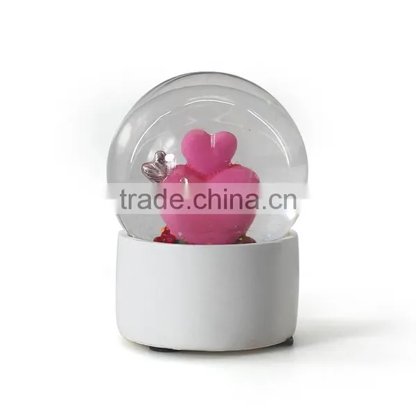 2015 Cheap Funny Plastic Snow Globe photo-4