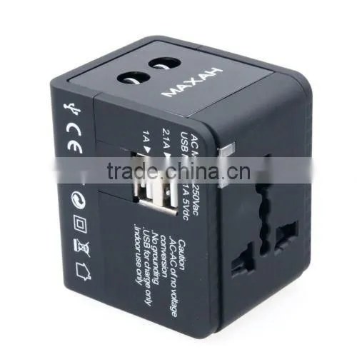 Universal Travel Adapter photo-5