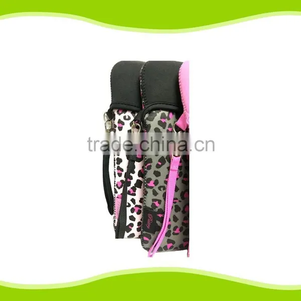Magnetic Waterproof Neoprene Tablet Bag With Hand Strap photo-3