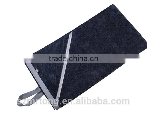 High Quality Embroidery Design 300gsm Zip Pocket Microfiber Sport Towel photo-3