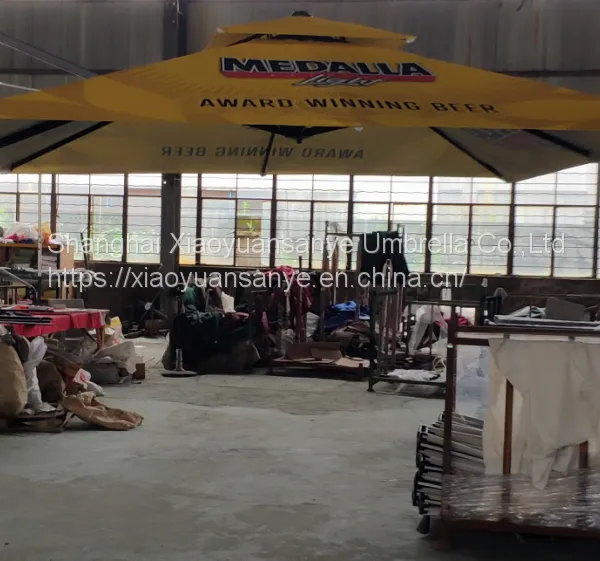 Big Roman Umbrella Side Standing, Courtyard Umbrellas, Square and Round Hand Pushed Banana Umbrella photo-5