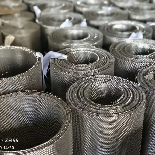 Grade AAA 302/304/316L Filtrant en mailles d'acier inoxydable certifié SGS 100 200 300 400 500 600 mailles