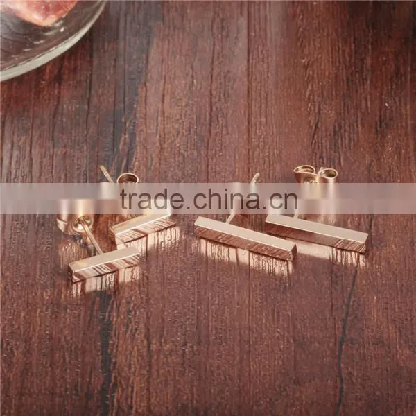 Stainelss Steel Rose Gold Clip Rectangle Earring Imported From China photo-2