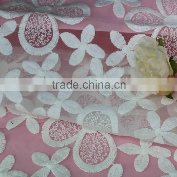Top Quality Dress Flower Pattern Embroidery Cotton Lace Embroidery Fabric photo-4
