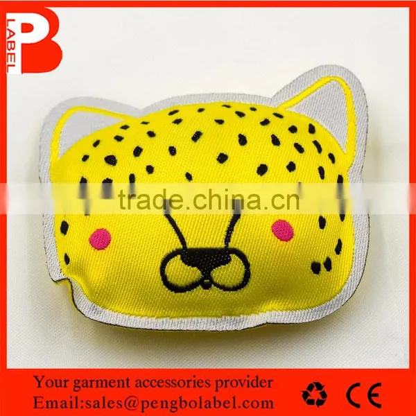 2015 Hot Sale Woven Label for Clothing Made in China photo-5