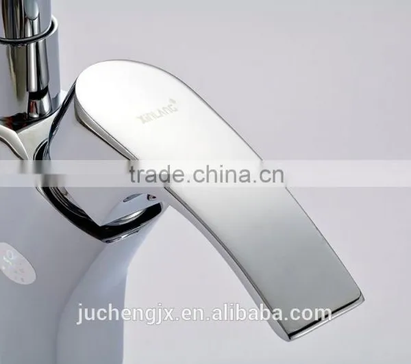 Hot and Cold Water Chrome Sink Faucet photo-5