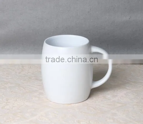 China Manufucture Unique Ceramic Beer White Mug Wholesale photo-2