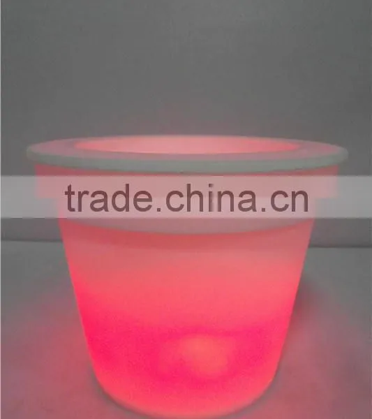 Beautiful Pot Garden Plastic LED Flower Pot photo-3