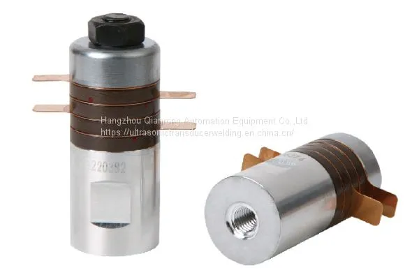 Columnar Type 30Khz Ultrasonic Cavitation Transducer With 6200 To 7200pf Capacitance