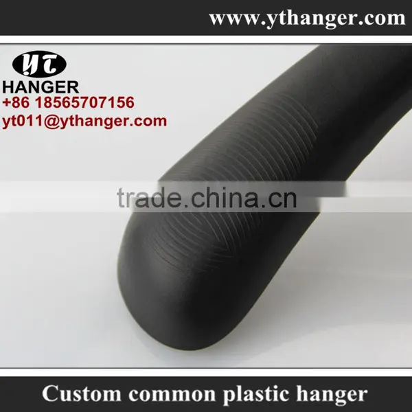 IMY-465 Black Thick Plastic Hanger for Fur Coat photo-3