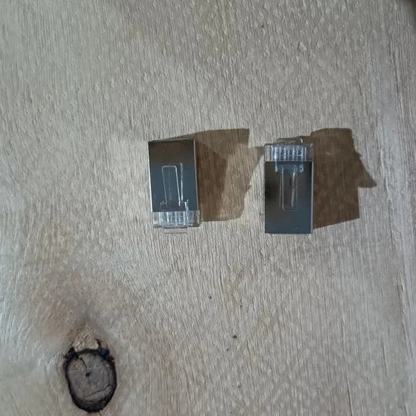 ​Shielded RJ-45 plug with protective cap, cat. 6A