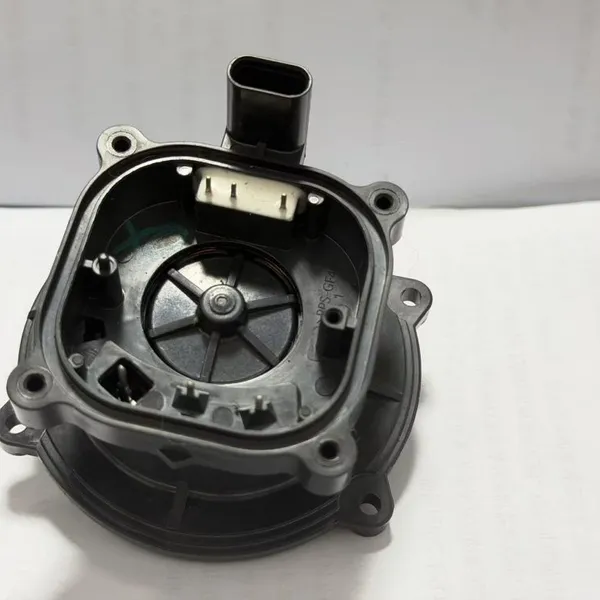 Carcaça do atuador da bomba de água do circuito de arrefecimento de veículo elétrico IATF16949 Resistente à hidrólise PA66 GF30 Moldagem por inserção de eixo metálico Tailândia