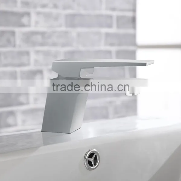 Solid Brass Chrome Plated Single Handle Water Tap photo-5