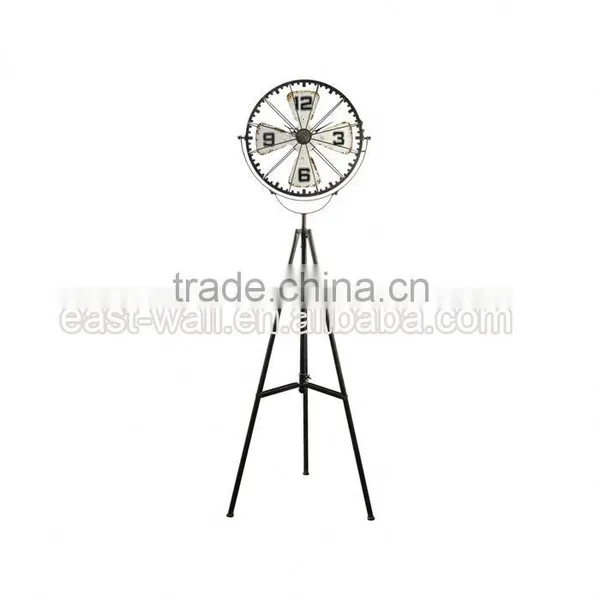 Hot Sell Promotional Customizable Vintage Style Antique Station Double Sided Table Clock photo-2