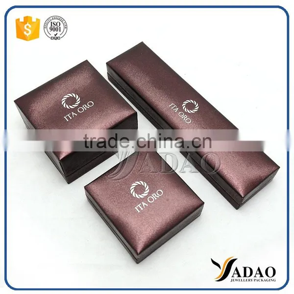 Sophisticated Technology Hinged Leather Box for Sale photo-2