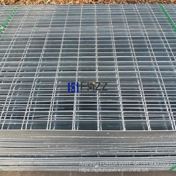 Hot Dipped Galvanized Steel Grating Panels for Industrial Type Flooring photo-3