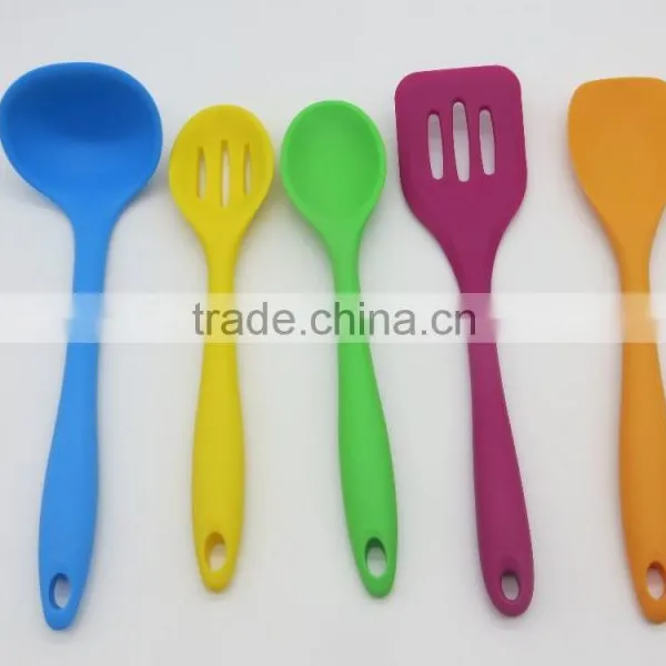 Wholesale FDA Non Stick Seamless Heat Resistant Food Grade Colored Turner Ladle Spatula Silicone Utensils Kitchen Products Set