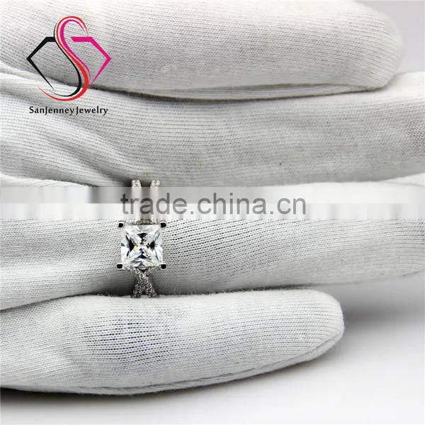 Princess Cut Moissanite Sqaure 1.25 Carat 5.5mm Center 14k 18k White Yellow Gold Platinum Diamond Engagement Ring photo-5