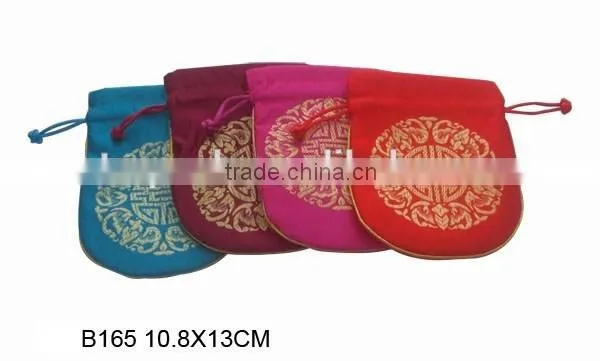Cheaper Customized Jewelry Packaging Velvet Bag for Diamond Ring Watch Gift Wholesale Promotion B39 to B167 photo-4