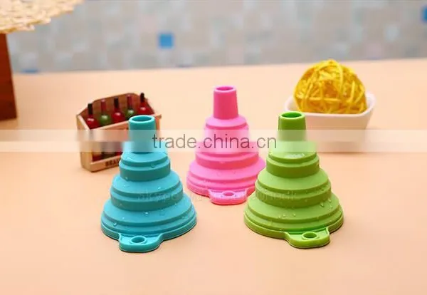 Large Foldable silicone rubber funnel,silicone kitchen funnel