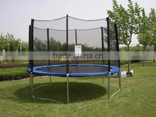 14ft Trampoline With Enclosure