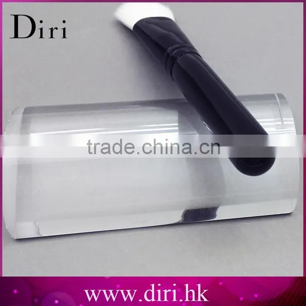 High Quality Nylon Hair Powder Brush Wood Handle Material White Hair Makeup Brush photo-4