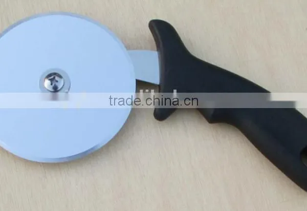 Stainless Steel Pizza Cutter/pizza Knife With Plastic Handle photo-2