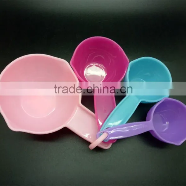 Colorful Set of 4 Plastic Measuring Cups and Spoons photo-3