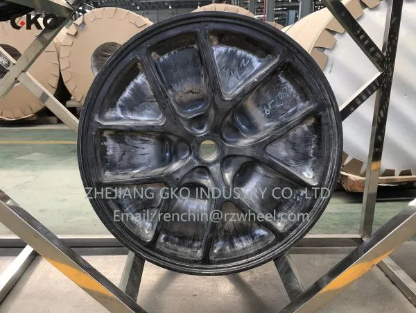 OEM Steel Aluminum Wheels 17-22 Inch Made in China Cheap Price photo-3