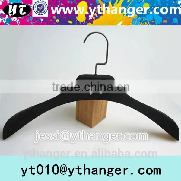 YY0491high Quality Custom Logo Men Suit Velvet Hanger With Bar Supplier's Choice photo-5