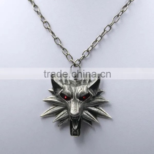 Hot Sale Game Retro Jewelry The Witcher 3 Wolf Head Red Eye Pendant Necklace