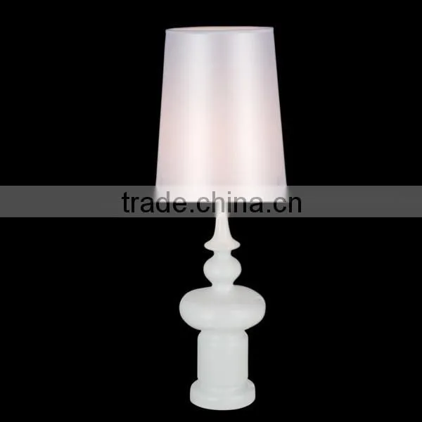 Wholsale the Cheap Modern King Table Lamp