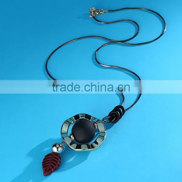 New Autumn Winter Design Long Sweater Necklace Bead Hoop Leaf Pendant Necklace Geomotric Necklace photo-2