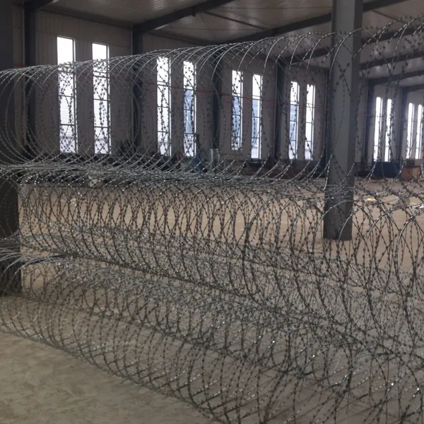 Razor Barbed Wire for Prison Security, 2.5mm Core, 500m Roll, MIL-SPEC Compliant photo-2